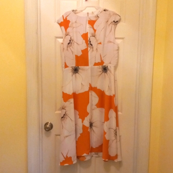 LIZ CLAIBORNE FLOWER DRESS - Picture 2 of 4
